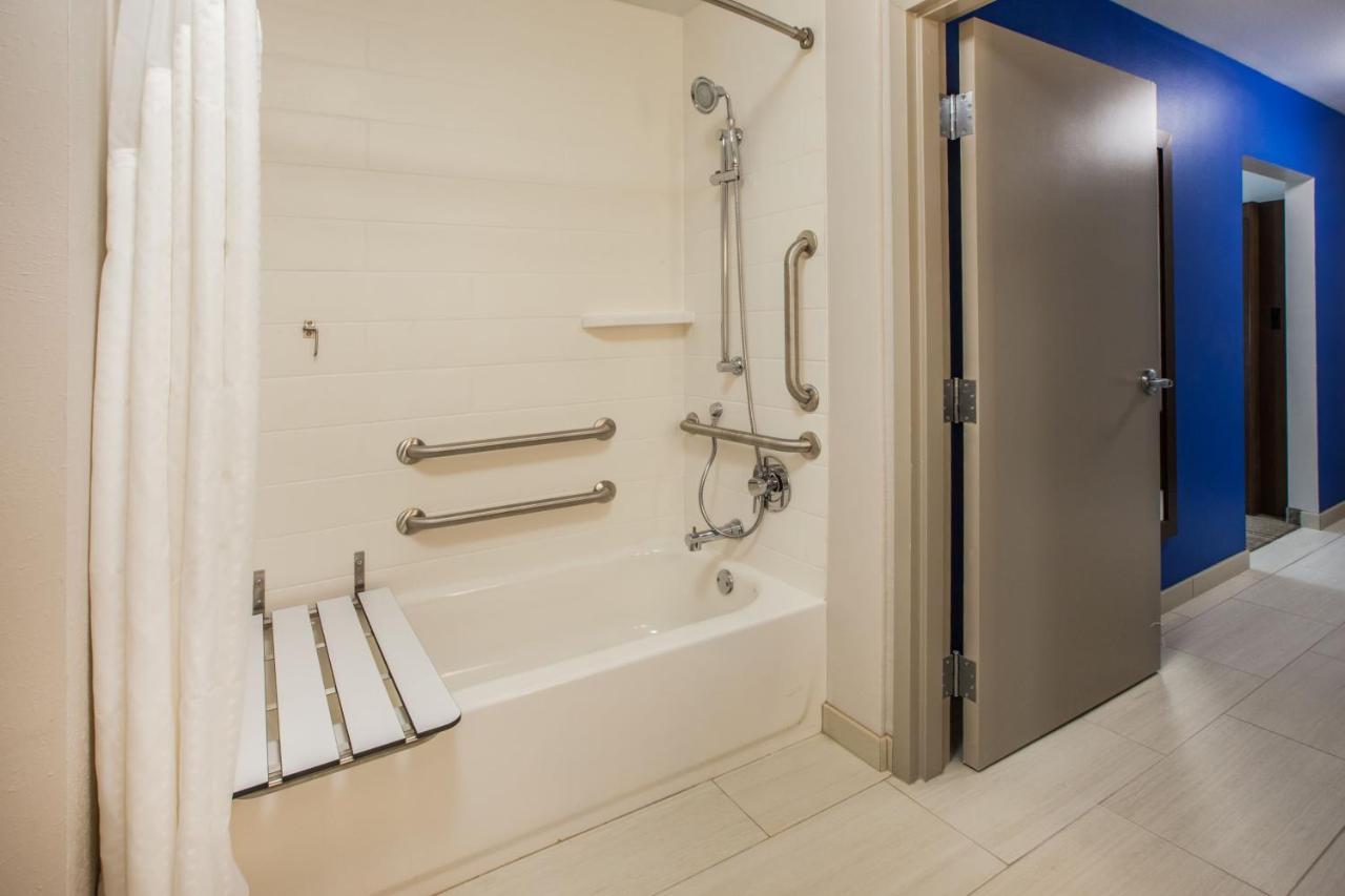 Holiday Inn Express & Suites - Ann Arbor - University South By Ihg Екстер'єр фото